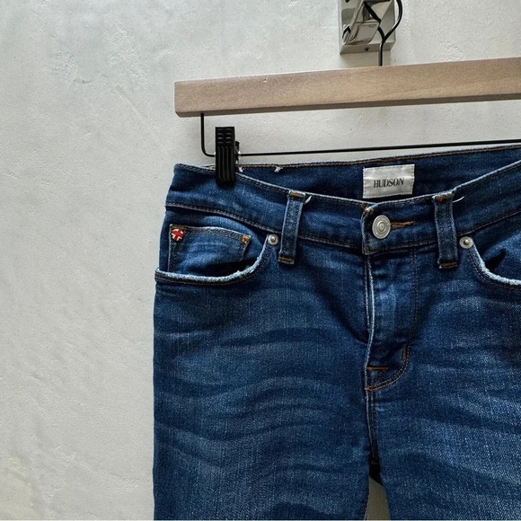 Hudson || Natalie Mid Rise Crop Super Skinny Jeans Size 26 Medium Wash - Picture 5 of 14
